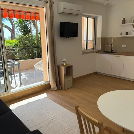 Apartment T2, Route Des Sanguinaires A 100m De La De Marinella Ajaccio (Corsica)
